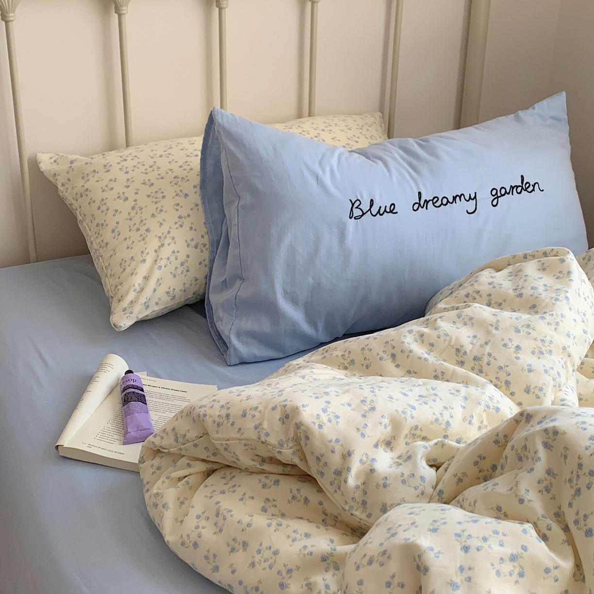 91家纺网 家纺一手货源 找家纺 桃喜 2026新款全棉双层纱碎花枕套混搭系列四件套 风铃草