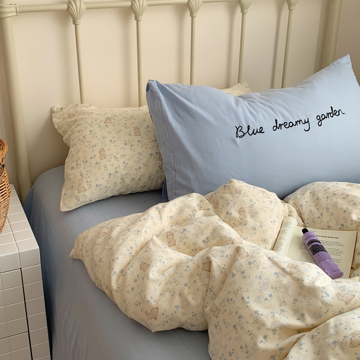 91家纺网 家纺一手货源 找家纺 桃喜 2026新款全棉双层纱碎花枕套混搭系列四件套 兔小姐的梦