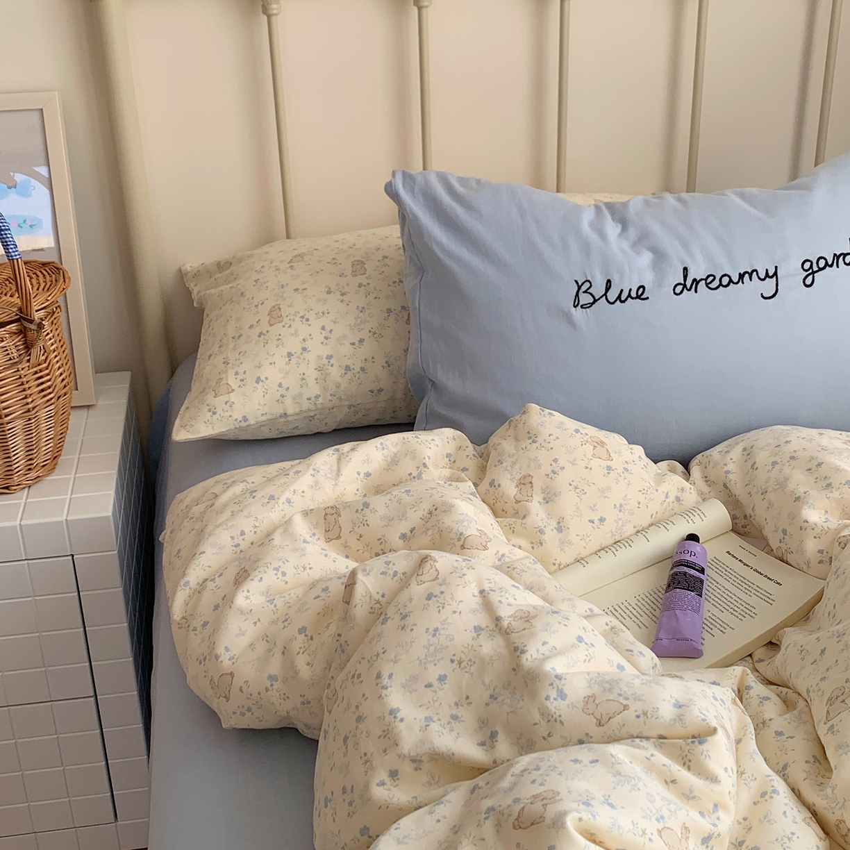 91家纺网 家纺一手货源 找家纺 桃喜 2026新款全棉双层纱碎花枕套混搭系列四件套 兔小姐的梦