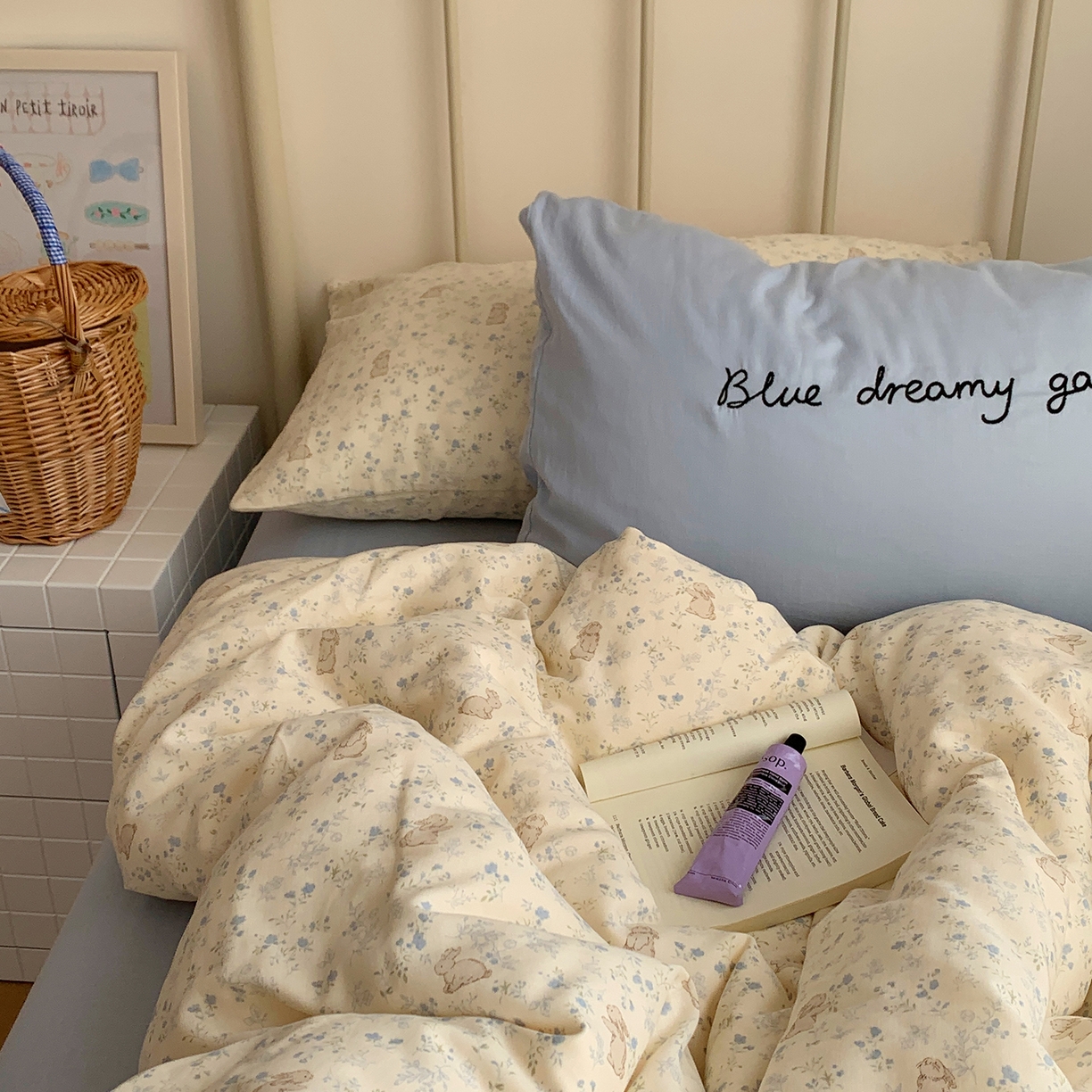 91家纺网 家纺一手货源 找家纺 桃喜 2026新款全棉双层纱碎花枕套混搭系列四件套 兔小姐的梦