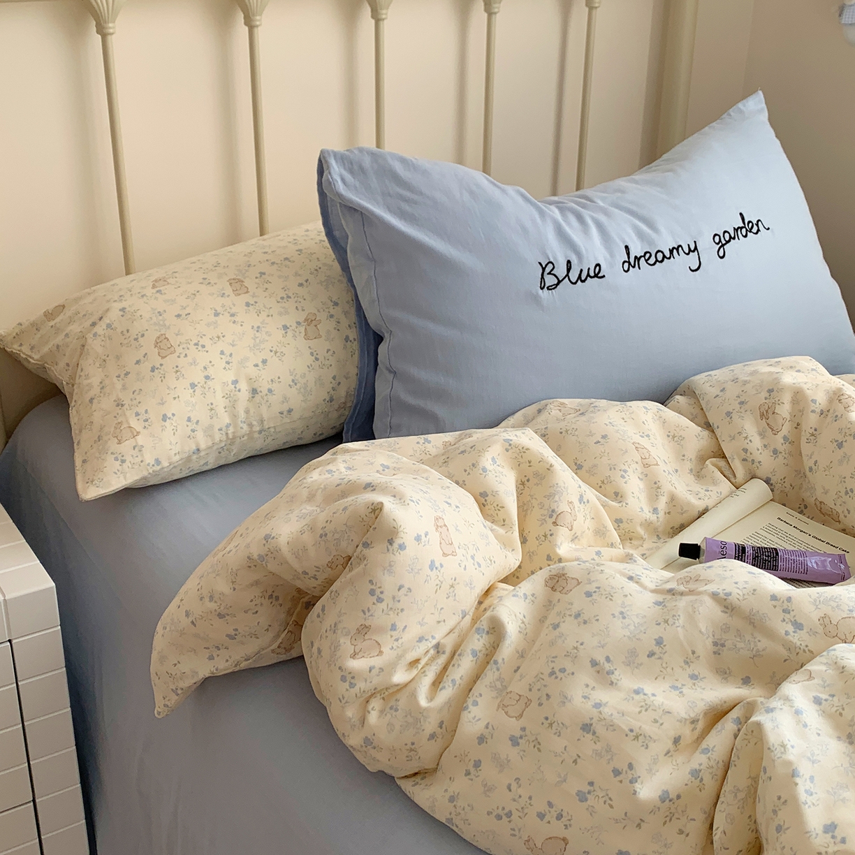 91家纺网 家纺一手货源 找家纺 桃喜 2026新款全棉双层纱碎花枕套混搭系列四件套 兔小姐的梦