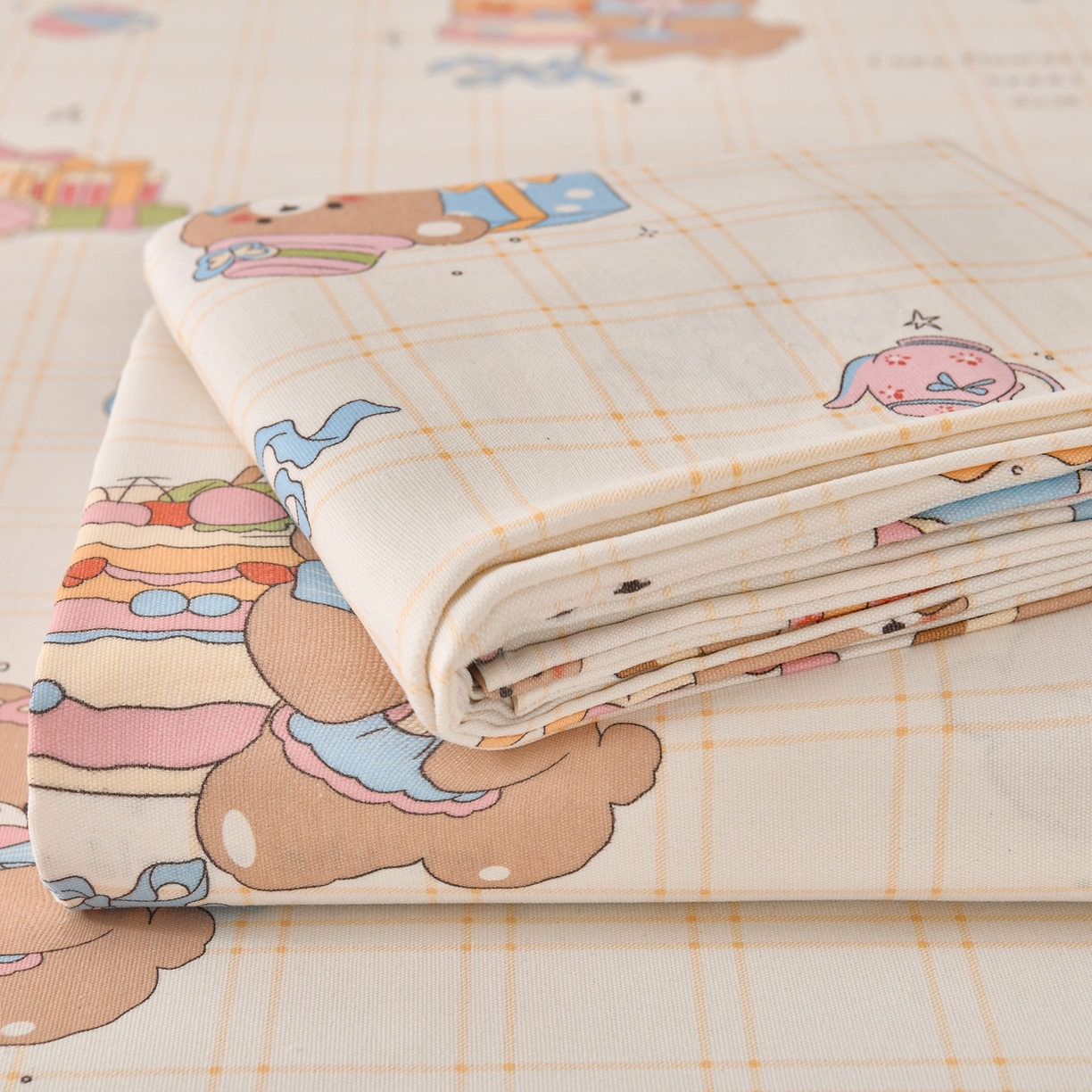 91家纺网 家纺一手货源 找家纺 悠米悠家 2026新款工艺款印花老粗布床单单品床单床单单件凉席席子 奶黄蛋糕熊