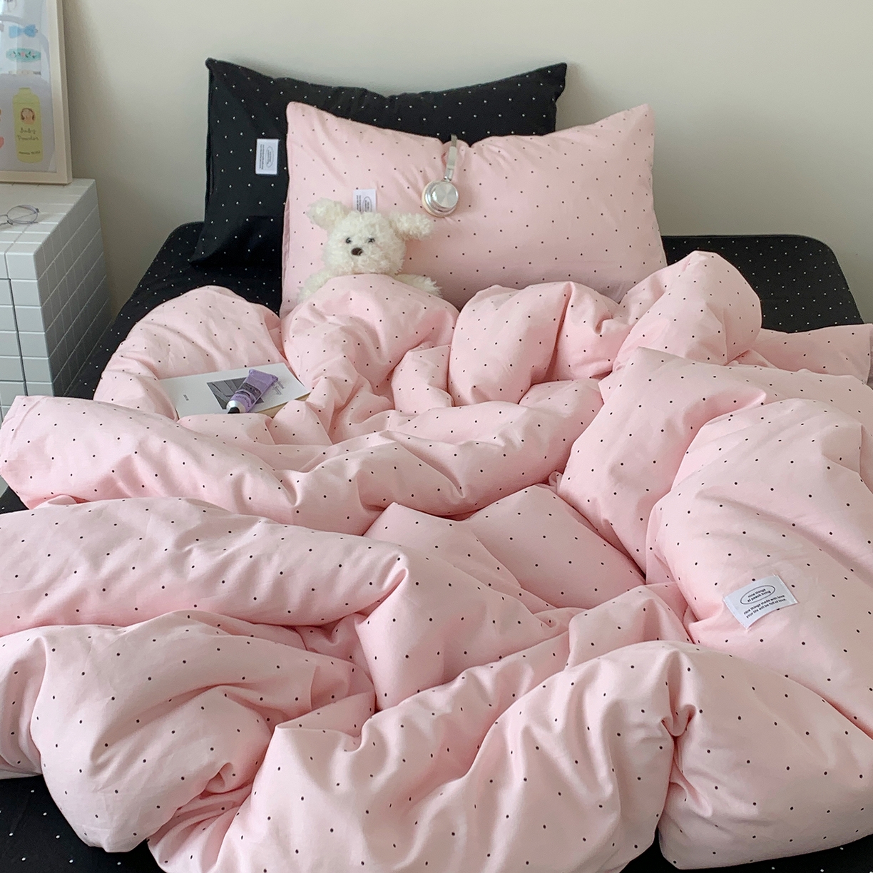 91家纺网 家纺一手货源 找家纺 （总）桃喜 2025新款韩系纯色200g牛奶绒柔软毛巾绣刺绣四件套