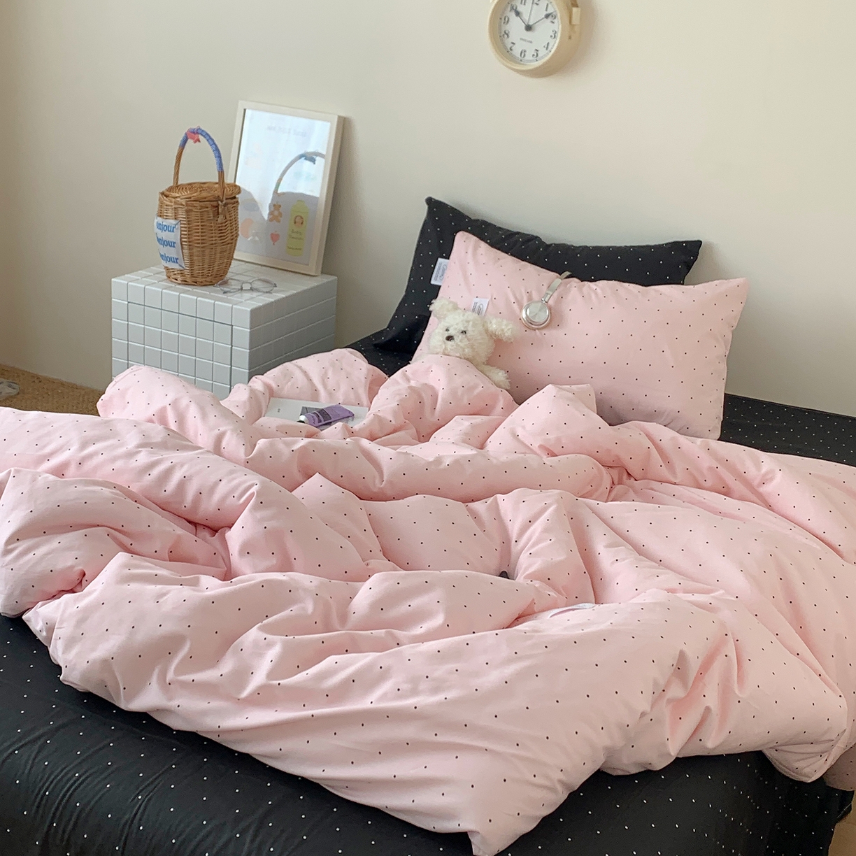 91家纺网 家纺一手货源 找家纺 桃喜 2026新款全棉水洗棉ins博主风四件套 黑粉波点