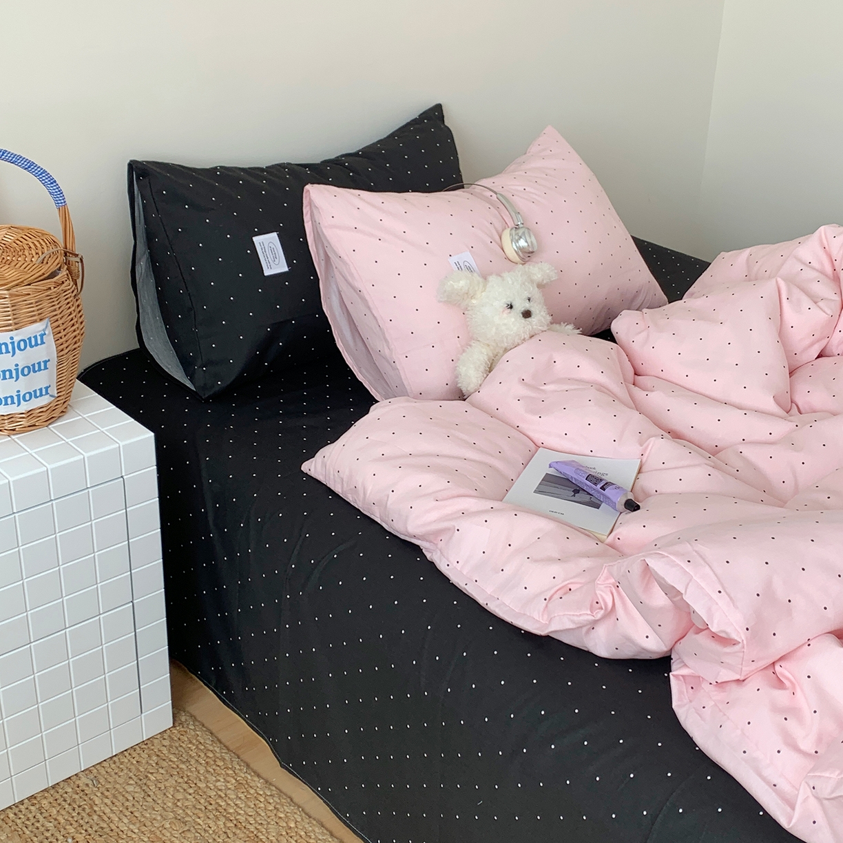 91家纺网 家纺一手货源 找家纺 桃喜 2026新款全棉水洗棉ins博主风四件套 黑粉波点