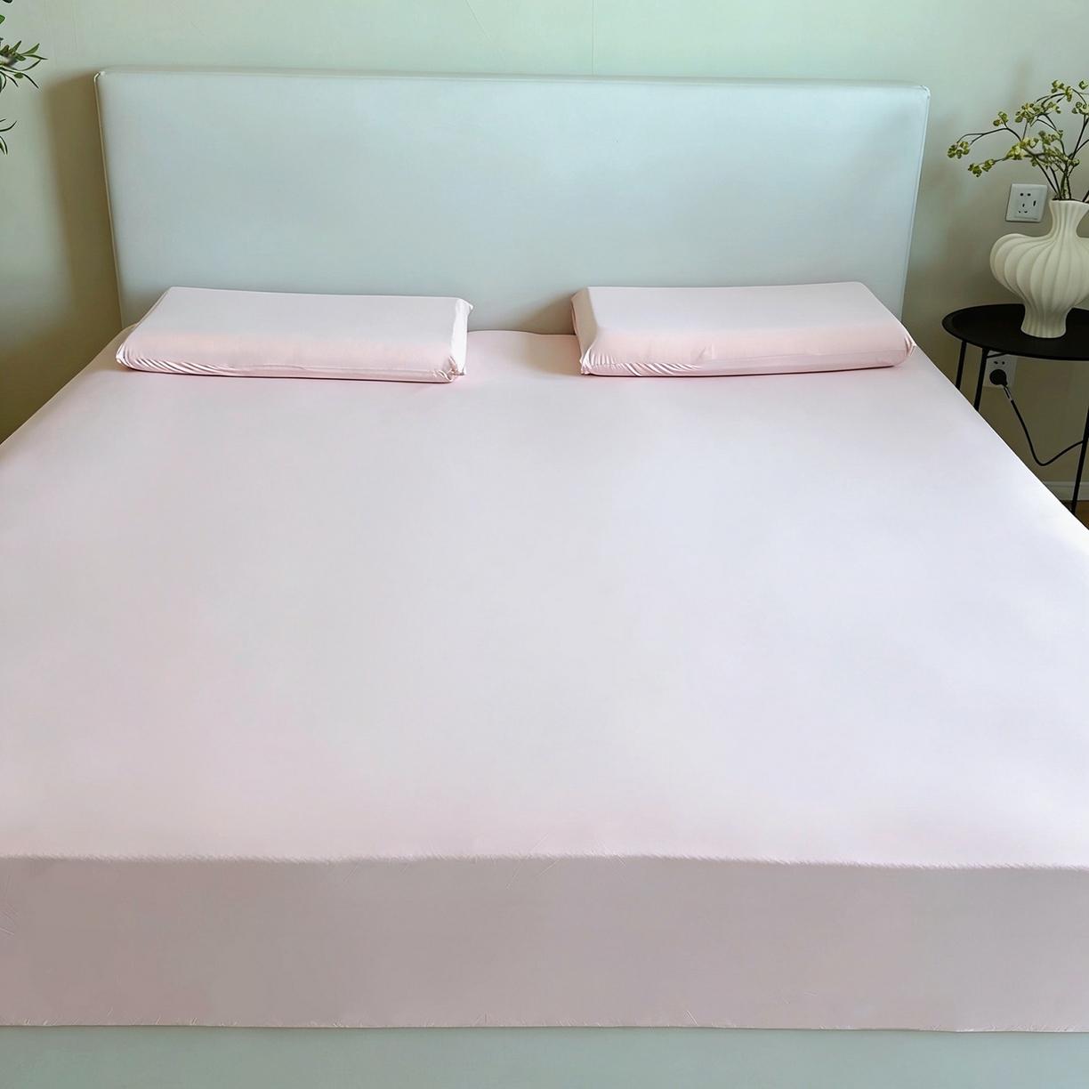 91家纺网 家纺一手货源 找家纺 兜米家居 2026新款某姆同款锦氨A类凉感（180克）床笠三件套 胭脂粉