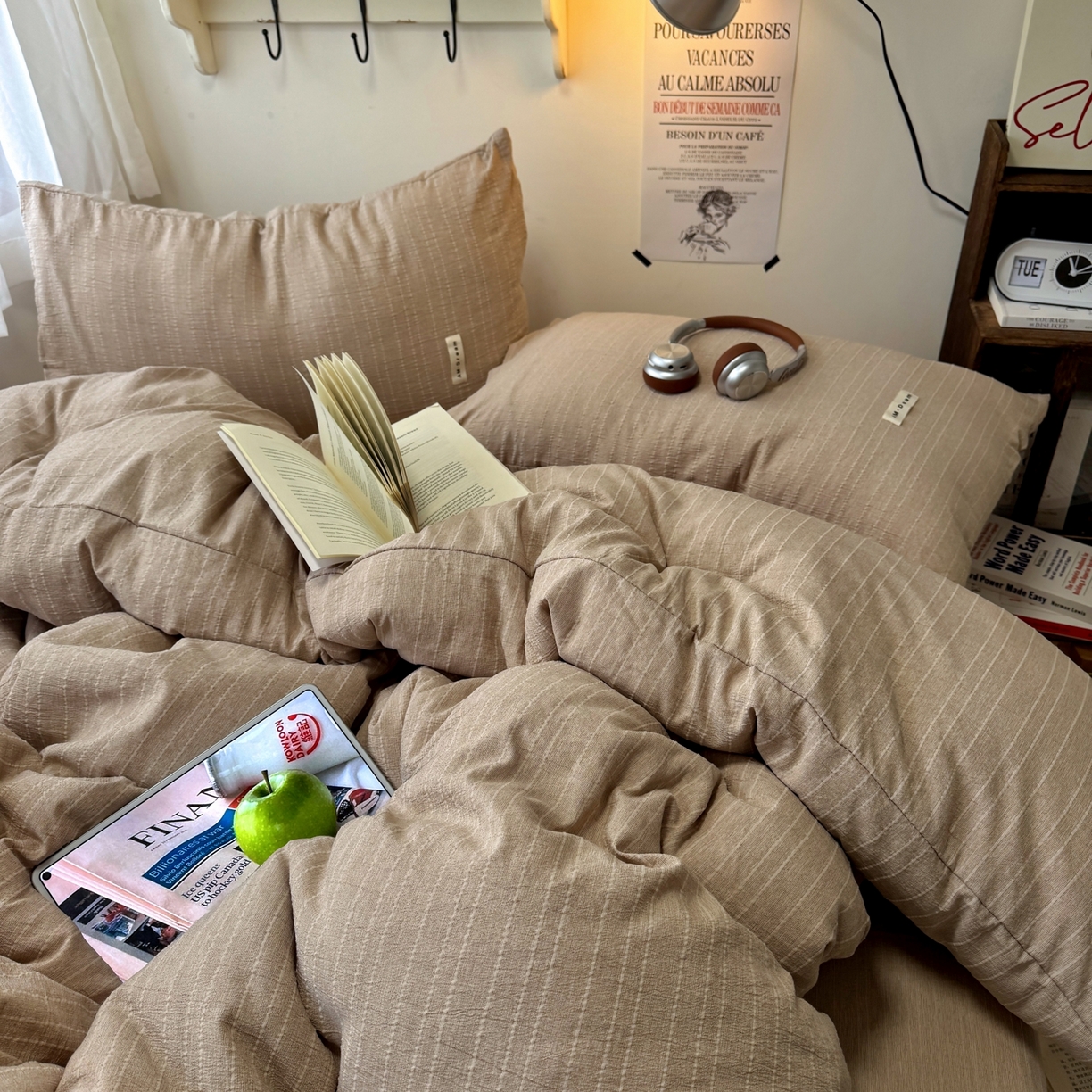 91家纺网 家纺一手货源 找家纺 艾特你 2026新款亚麻风纯色无印四件套 咖色