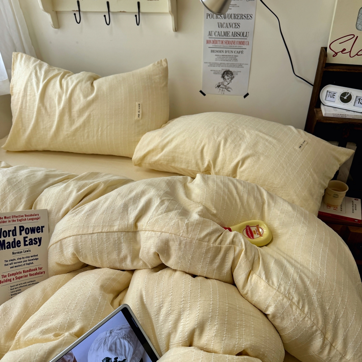 91家纺网 家纺一手货源 找家纺 艾特你 2026新款亚麻风纯色无印四件套 米黄