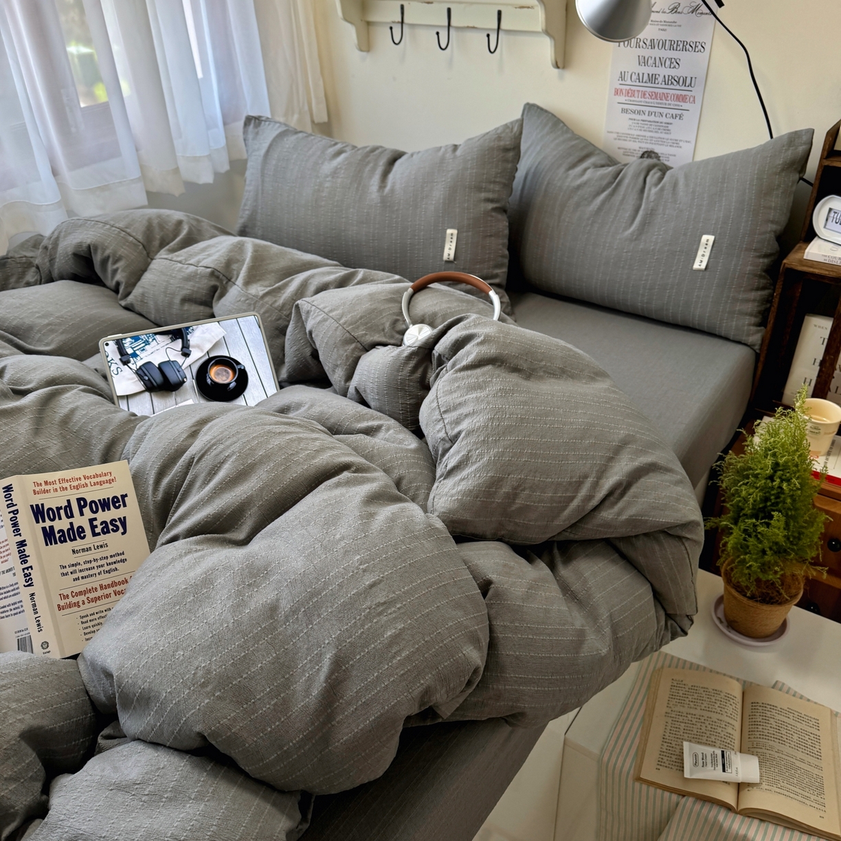 91家纺网 家纺一手货源 找家纺 艾特你 2026新款亚麻风纯色无印四件套 烟灰