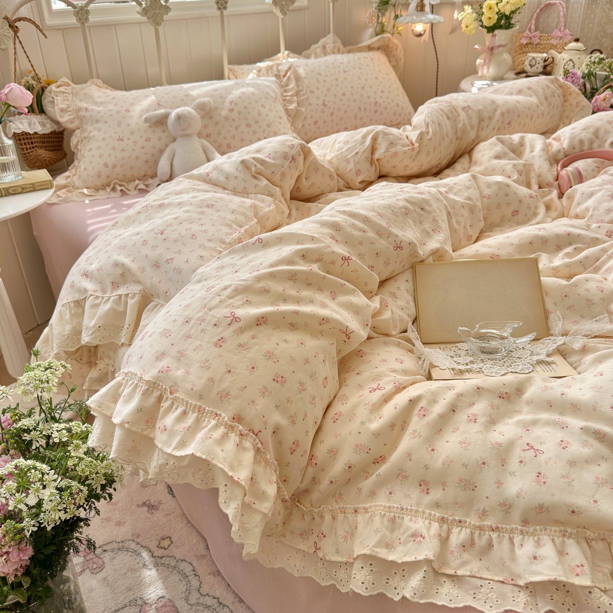 91家纺网 家纺一手货源 找家纺 锦彩家居 2026新款A类全棉双层纱韩式花边款小清新三件套四件套INS小红书博主风-晚茶与夏系列（提供买家秀） 夏日铃兰