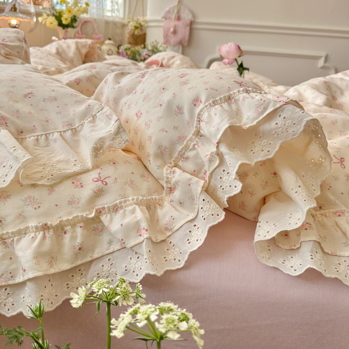 91家纺网 家纺一手货源 找家纺 锦彩家居 2026新款A类全棉双层纱韩式花边款小清新三件套四件套INS小红书博主风-晚茶与夏系列（提供买家秀） 夏日铃兰