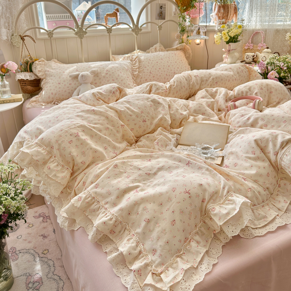 91家纺网 家纺一手货源 找家纺 锦彩家居 2026新款A类全棉双层纱韩式花边款小清新三件套四件套INS小红书博主风-晚茶与夏系列（提供买家秀） 夏日铃兰