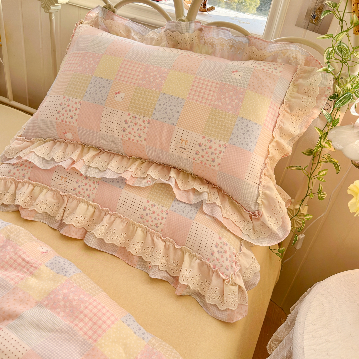 91家纺网 家纺一手货源 找家纺 锦彩家居 2026新款A类全棉双层纱韩式花边款小清新三件套四件套INS小红书博主风-晚茶与夏系列（提供买家秀） 甜心花猫