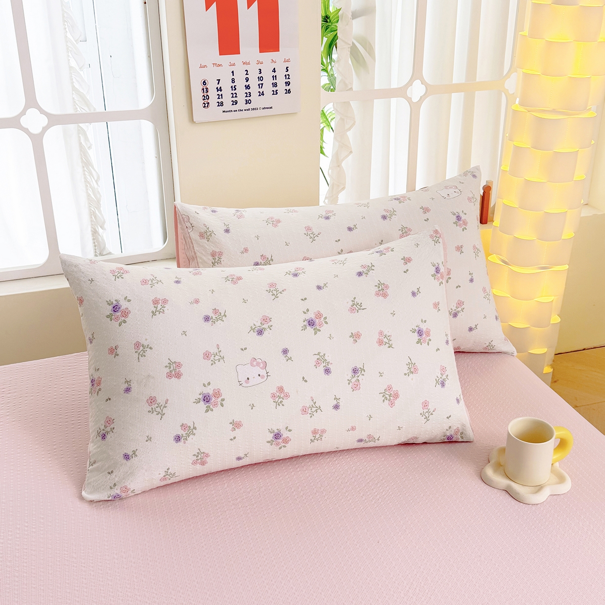 91家纺网 家纺一手货源 找家纺 悠米悠家 2026春夏新款高克重A类泡芙纱泡泡皱皱纱四件套 Kitty-春日花园-床单款