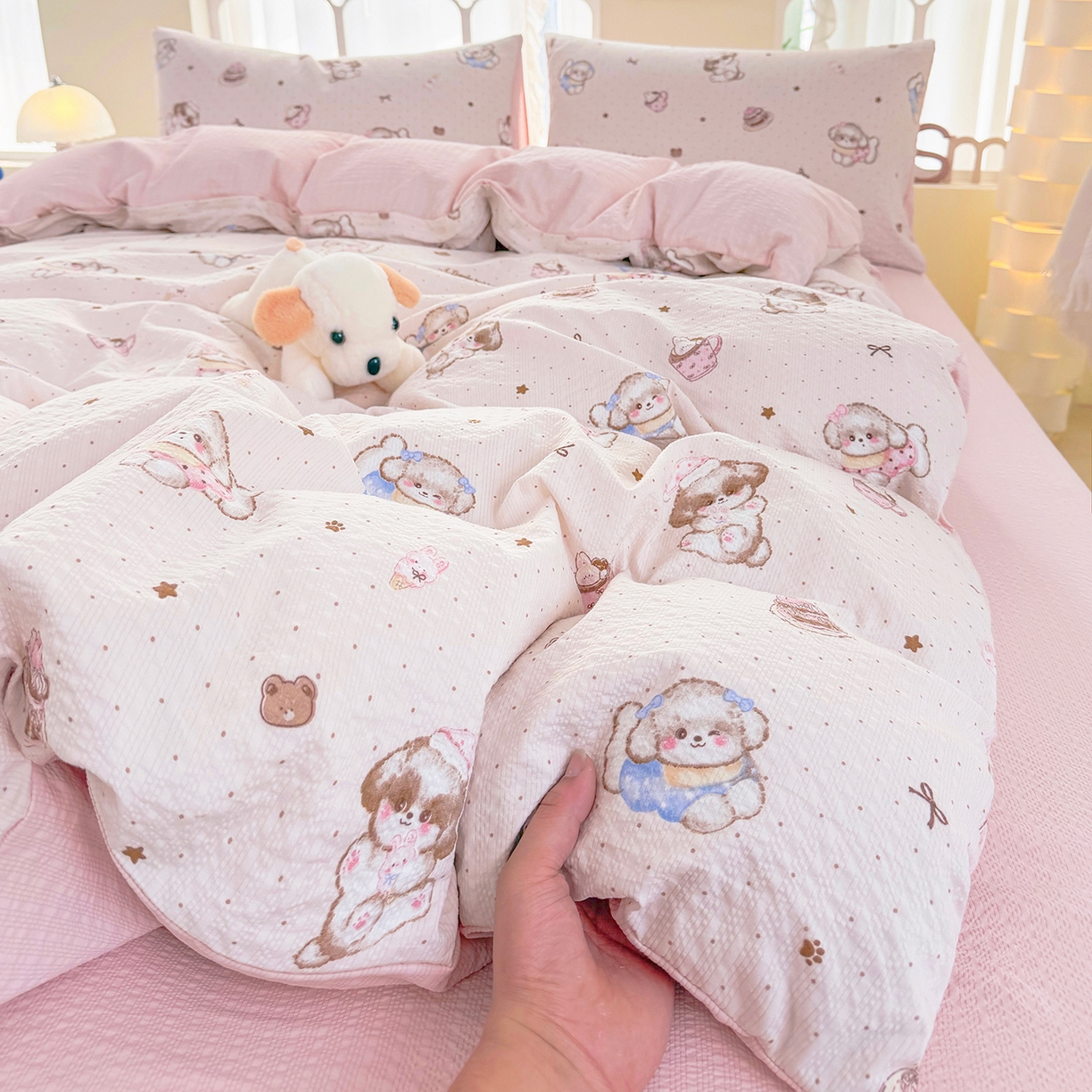 91家纺网 家纺一手货源 找家纺 悠米悠家 2026春夏新款高克重A类泡芙纱泡泡皱皱纱四件套 软糯萌犬-床单款