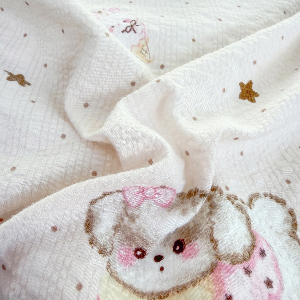 91家纺网 家纺一手货源 找家纺 悠米悠家 2026春夏新款高克重A类泡芙纱泡泡皱皱纱四件套 软糯萌犬-床单款