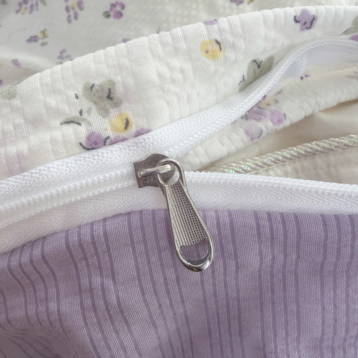 91家纺网 家纺一手货源 找家纺 悠米悠家 2026春夏新款高克重A类泡芙纱泡泡皱皱纱四件套 葡园晨曦-床单款