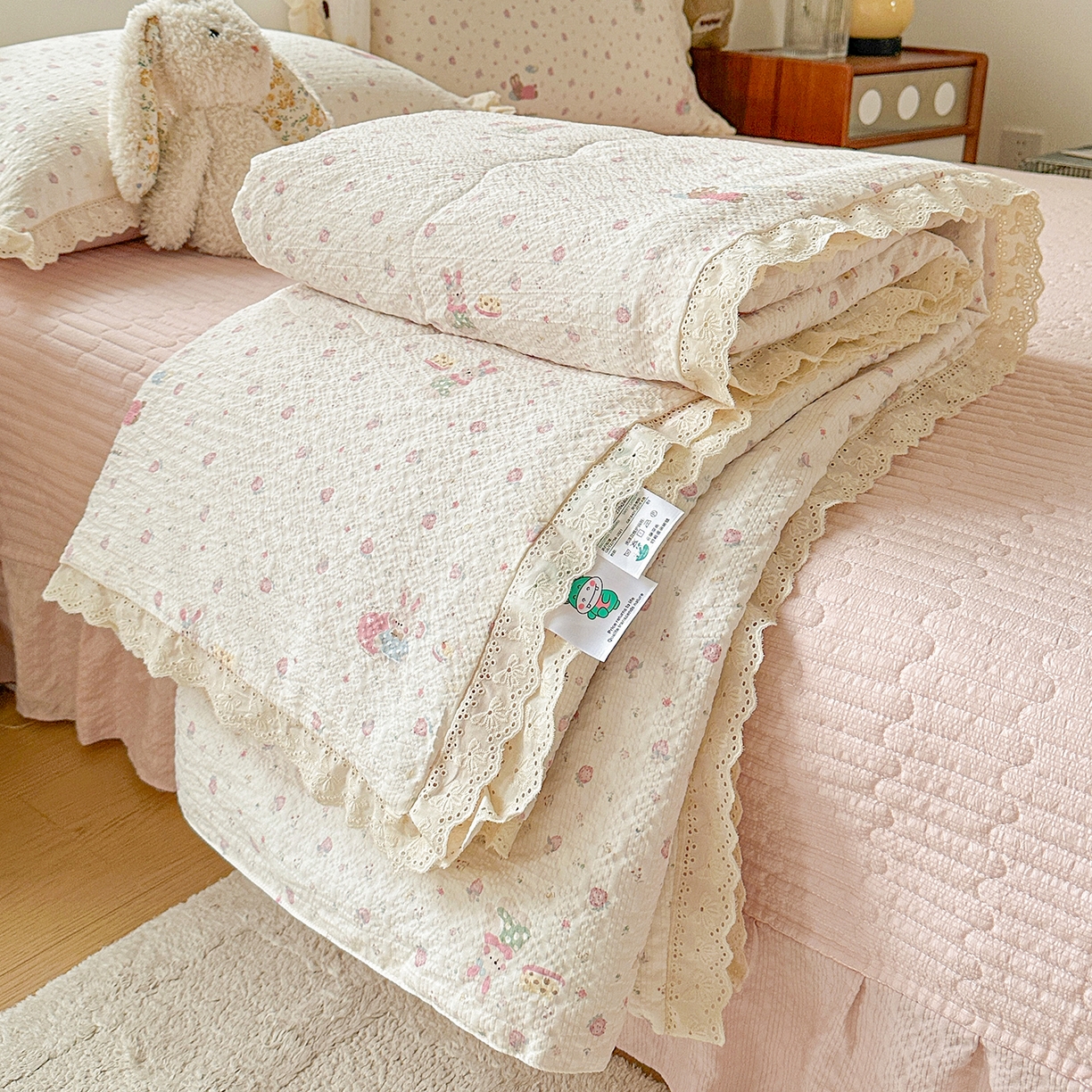 91家纺网 家纺一手货源 找家纺 （总）富米莱（原臻工厂） 2026新款全新花边款泡芙双层纱夏凉被床盖床裙四件套