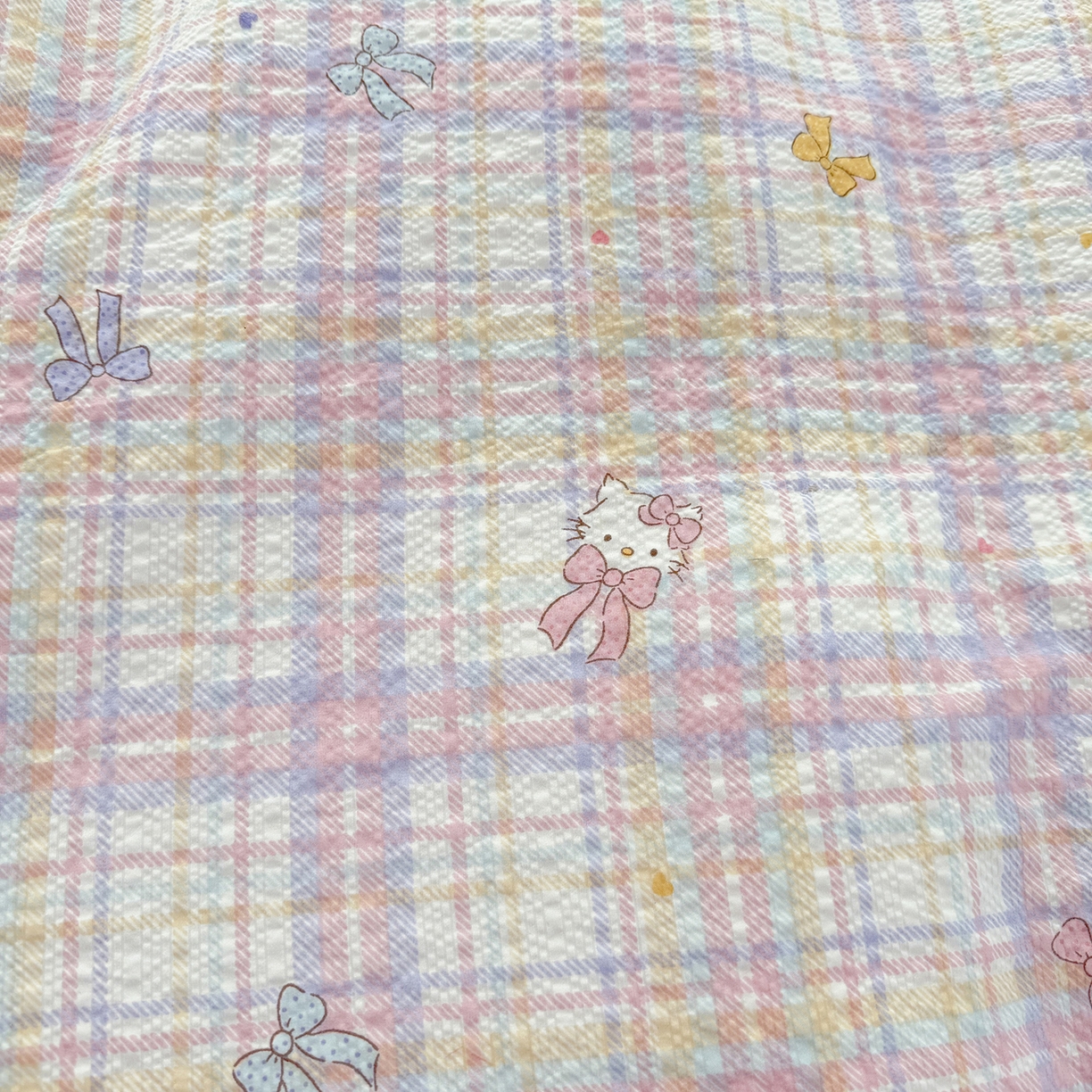 91家纺网 家纺一手货源 找家纺 悠米悠家 2026春夏新款高克重A类泡芙纱泡泡皱皱纱四件套 萌猫结伴-床单款