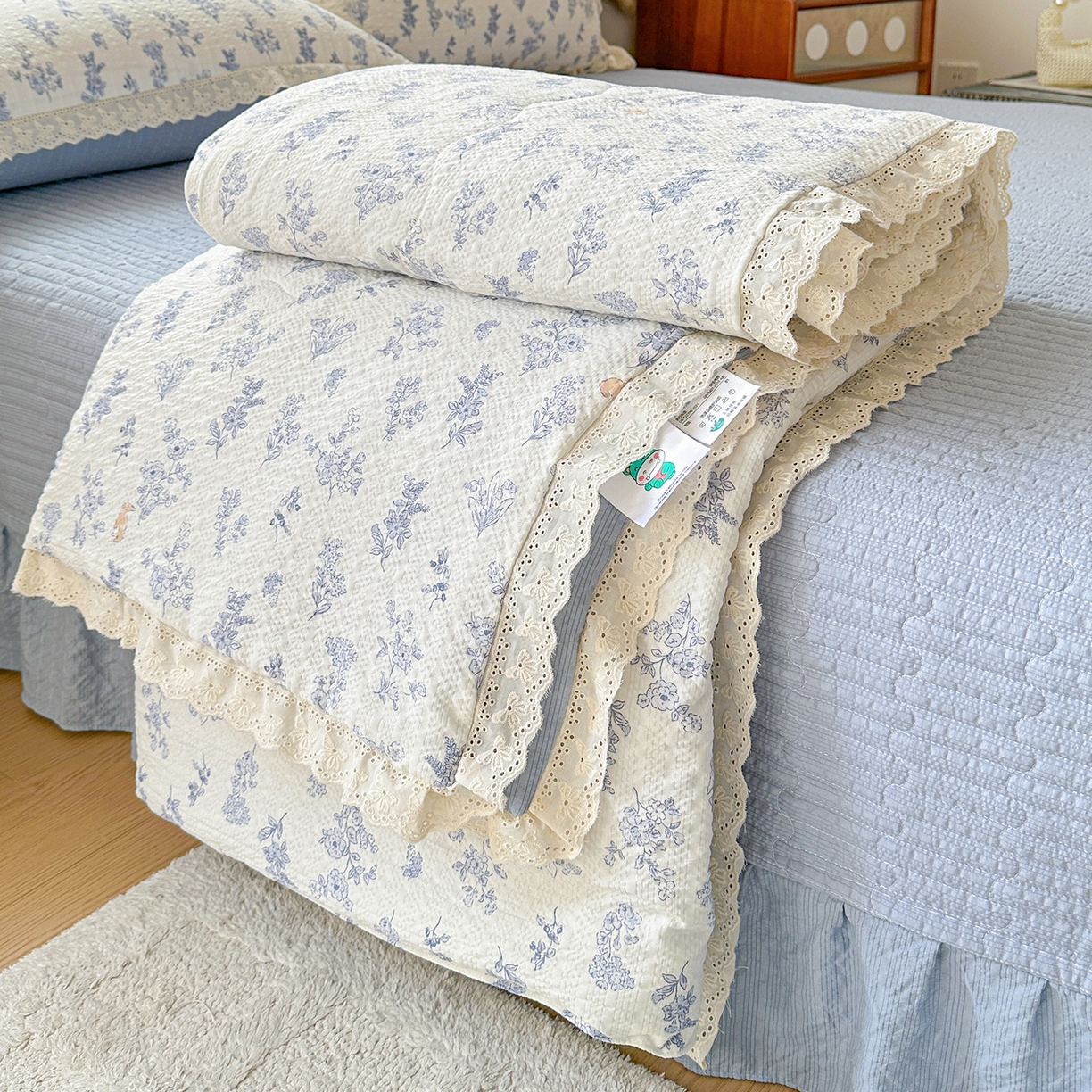 91家纺网 家纺一手货源 找家纺 （总）富米莱（原臻工厂） 2026新款全新花边款泡芙双层纱夏凉被床盖床裙四件套