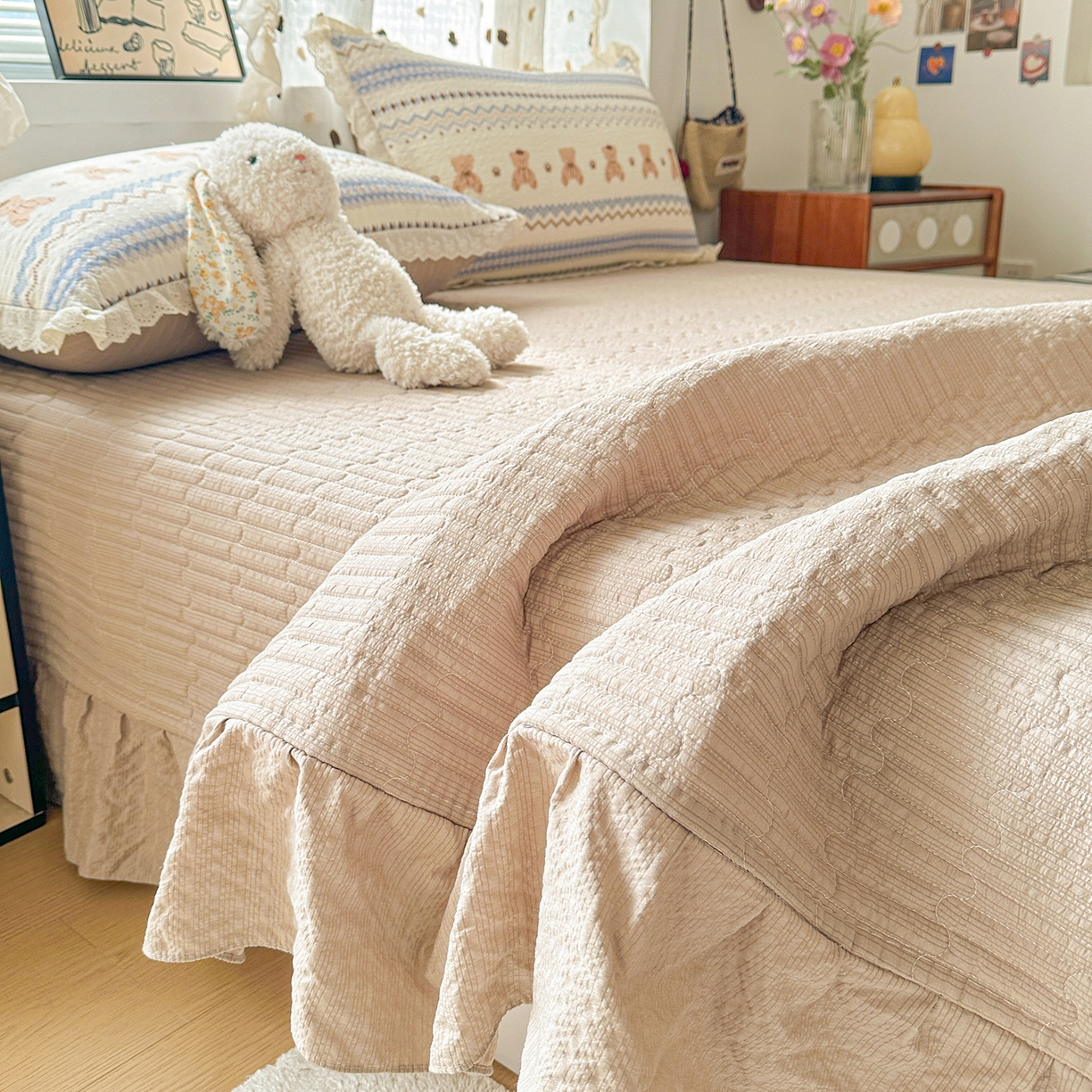 91家纺网 家纺一手货源 找家纺 富米莱（原臻工厂） 2026新款全新花边款泡芙双层纱夏凉被床盖床裙四件套 蕾丝花边-波西米亚小熊