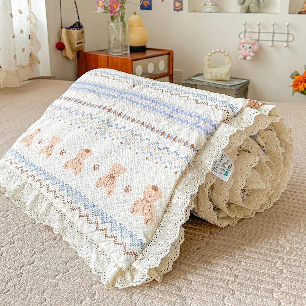 91家纺网 家纺一手货源 找家纺 富米莱（原臻工厂） 2026新款全新花边款泡芙双层纱夏凉被床盖床裙四件套 蕾丝花边-波西米亚小熊