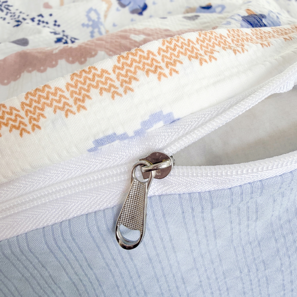 91家纺网 家纺一手货源 找家纺 悠米悠家 2026春夏新款高克重A类泡芙纱泡泡皱皱纱四件套 梦幻独角兽-床单款