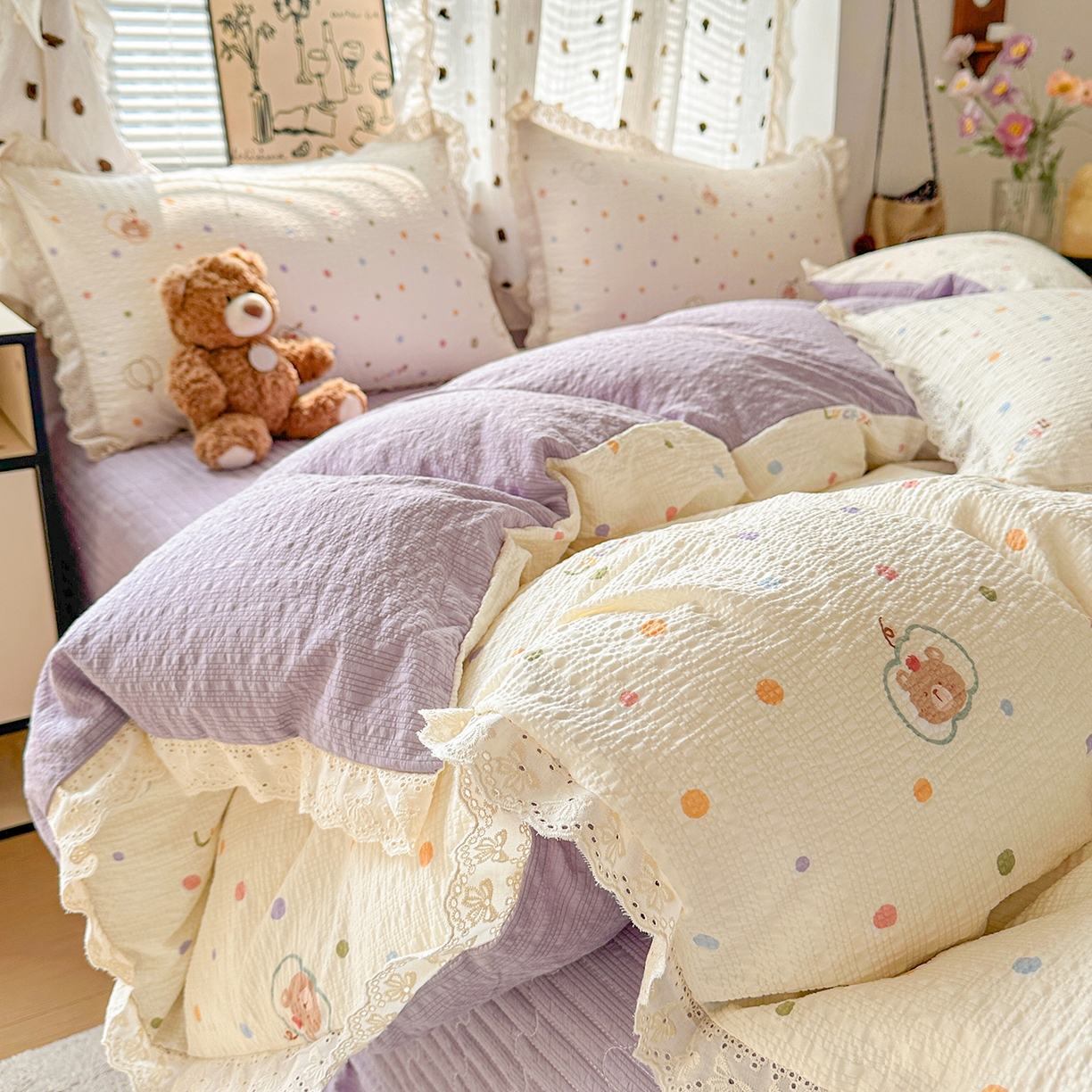 91家纺网 家纺一手货源 找家纺 富米莱（原臻工厂） 2026新款全新花边款泡芙双层纱夏凉被床盖床裙四件套 蕾丝花边-彩点小熊