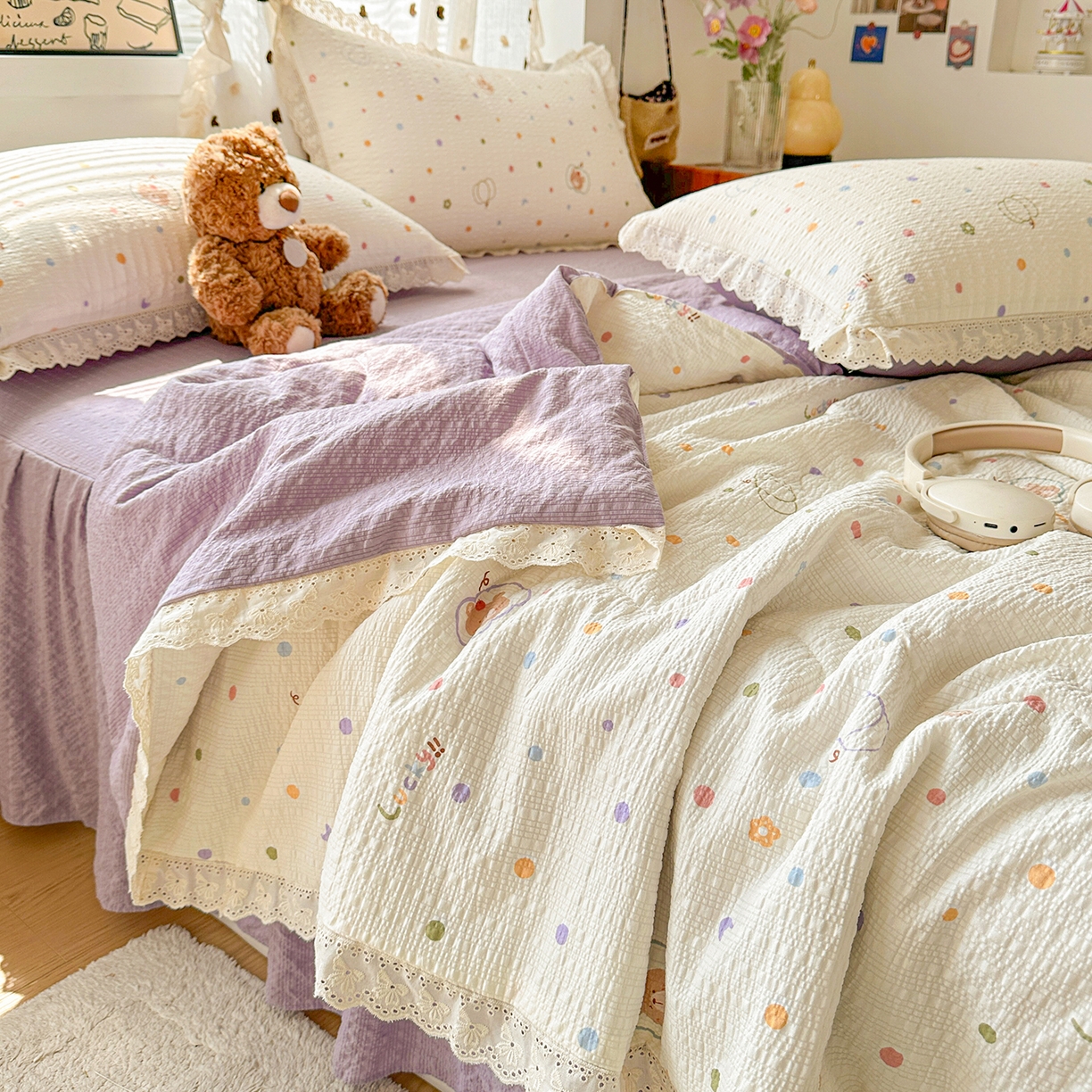 91家纺网 家纺一手货源 找家纺 富米莱（原臻工厂） 2026新款全新花边款泡芙双层纱夏凉被床盖床裙四件套 蕾丝花边-彩点小熊