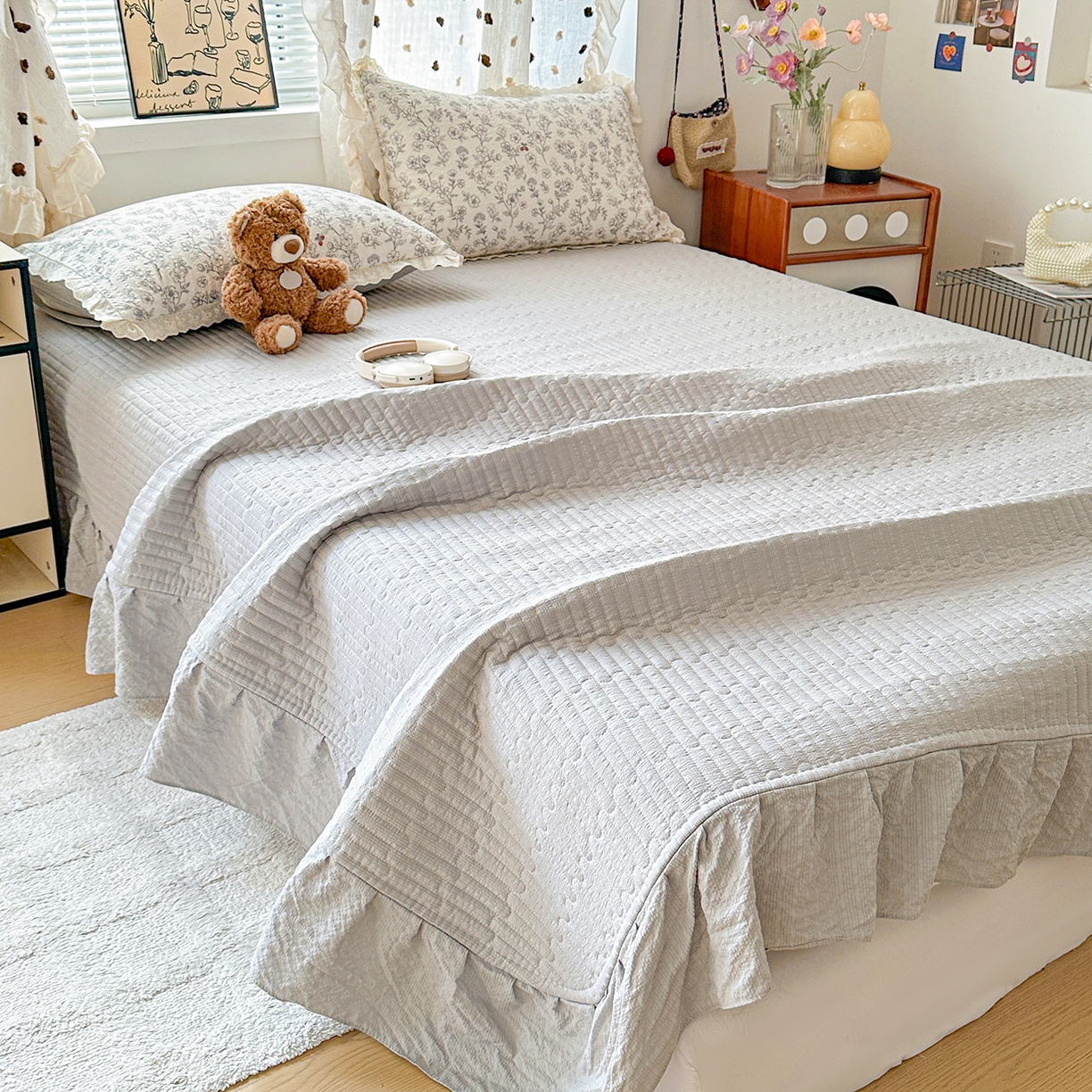 91家纺网 家纺一手货源 找家纺 富米莱（原臻工厂） 2026新款全新花边款泡芙双层纱夏凉被床盖床裙四件套 蕾丝花边-红豆生南国