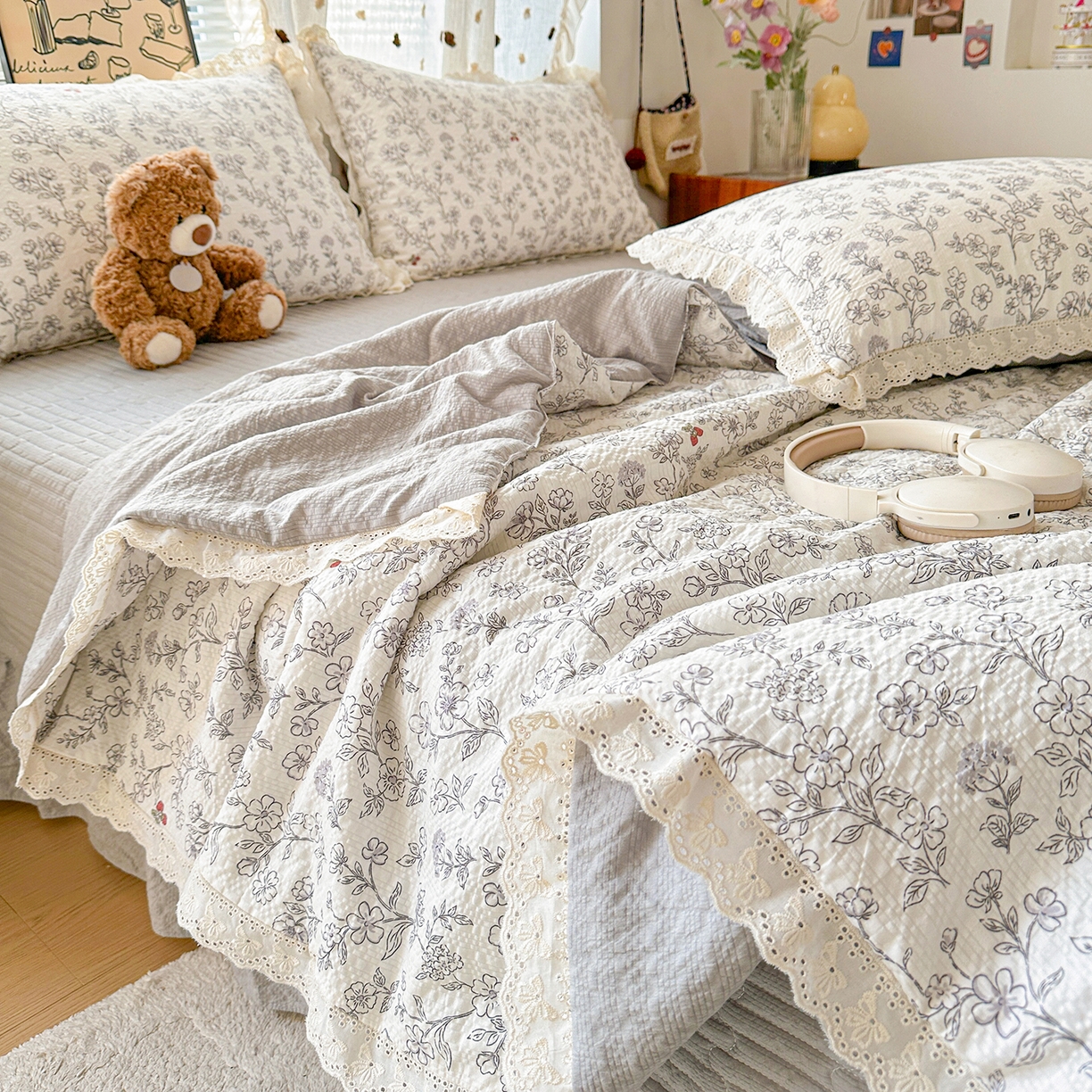 91家纺网 家纺一手货源 找家纺 富米莱（原臻工厂） 2026新款全新花边款泡芙双层纱夏凉被床盖床裙四件套 蕾丝花边-红豆生南国