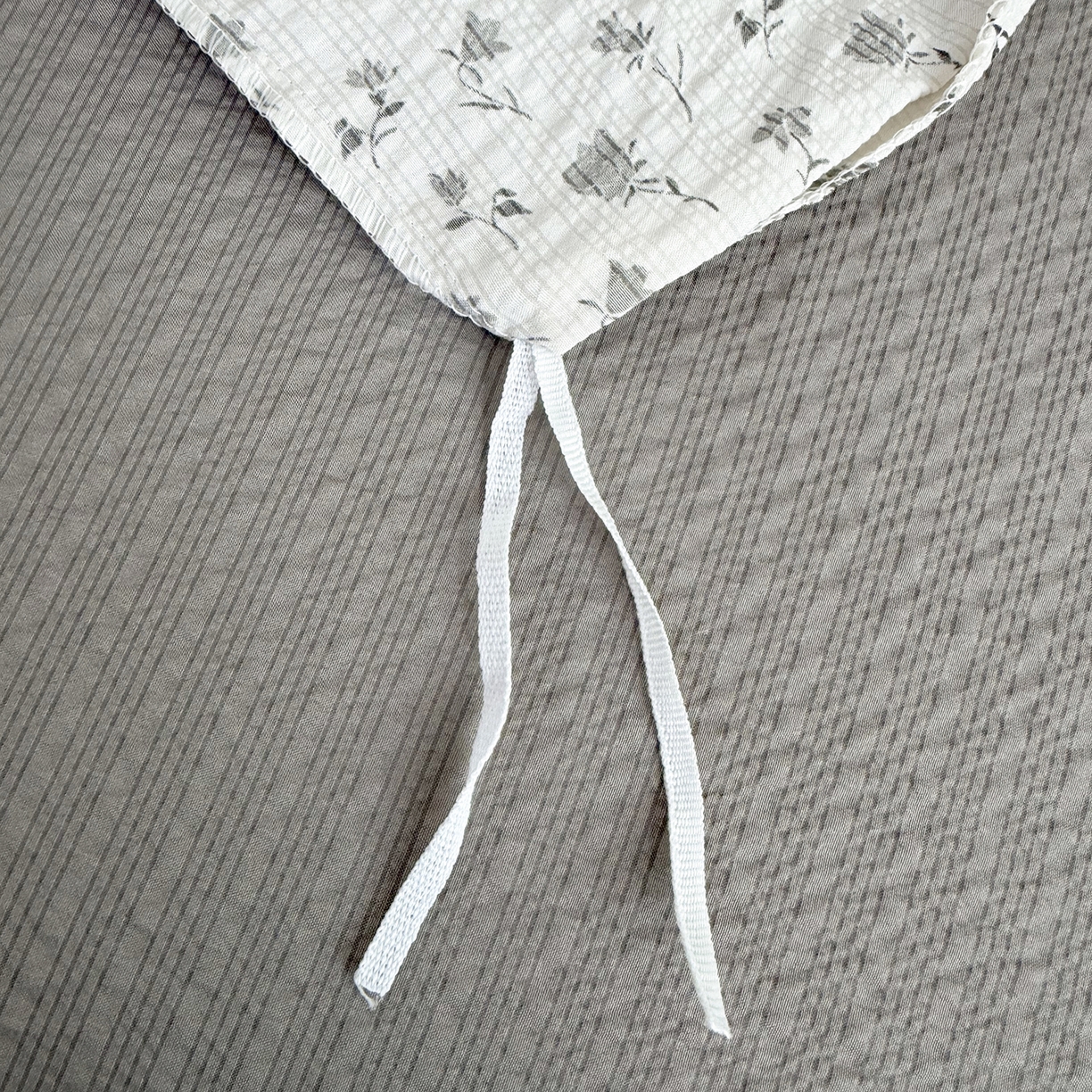 91家纺网 家纺一手货源 找家纺 悠米悠家 2026春夏新款高克重A类泡芙纱泡泡皱皱纱四件套 墨染春枝-蝶舞-床单款