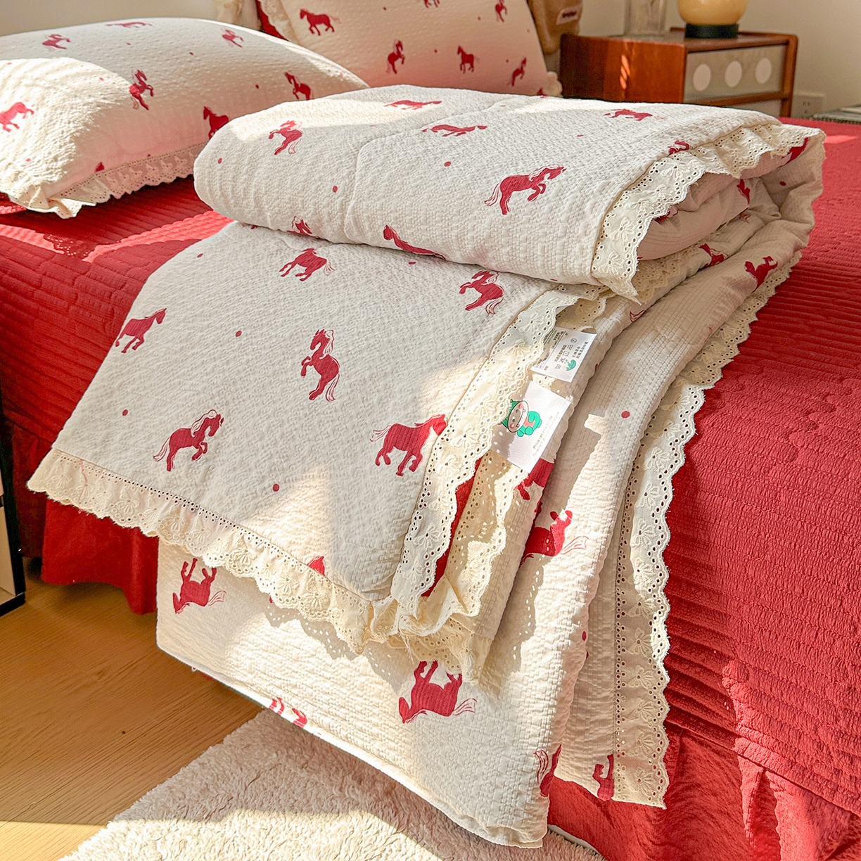 富米莱（原臻工厂） 2026新款全新花边款泡芙双层纱夏凉被床盖床裙四件套 蕾丝花边-红马小骑士
