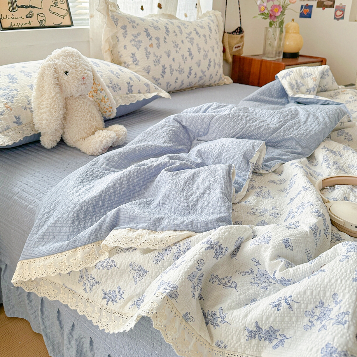 91家纺网 家纺一手货源 找家纺 富米莱（原臻工厂） 2026新款全新花边款泡芙双层纱夏凉被床盖床裙四件套 蕾丝花边-花屿蓝梦