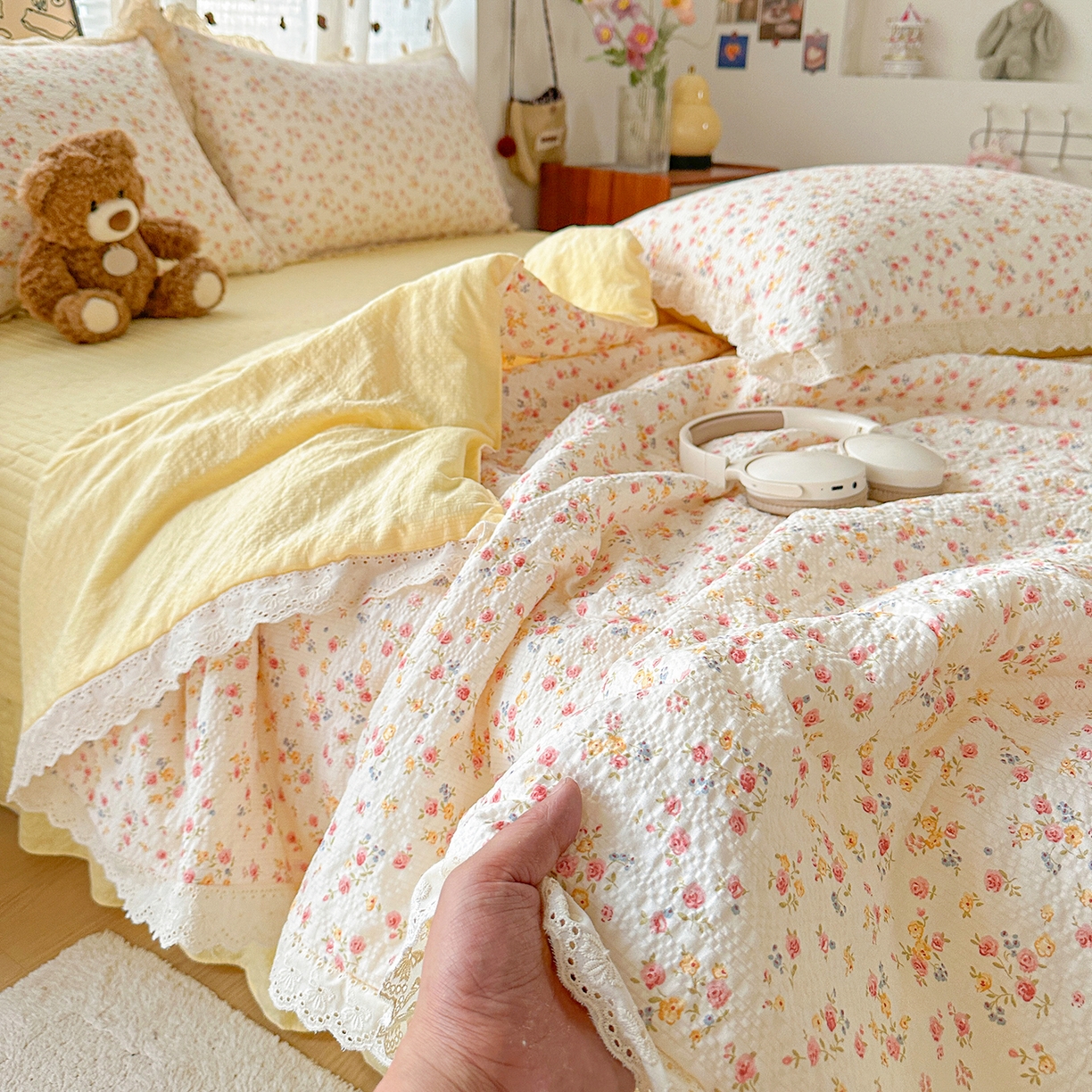 91家纺网 家纺一手货源 找家纺 富米莱（原臻工厂） 2026新款全新花边款泡芙双层纱夏凉被床盖床裙四件套 蕾丝花边-黄油小碎花