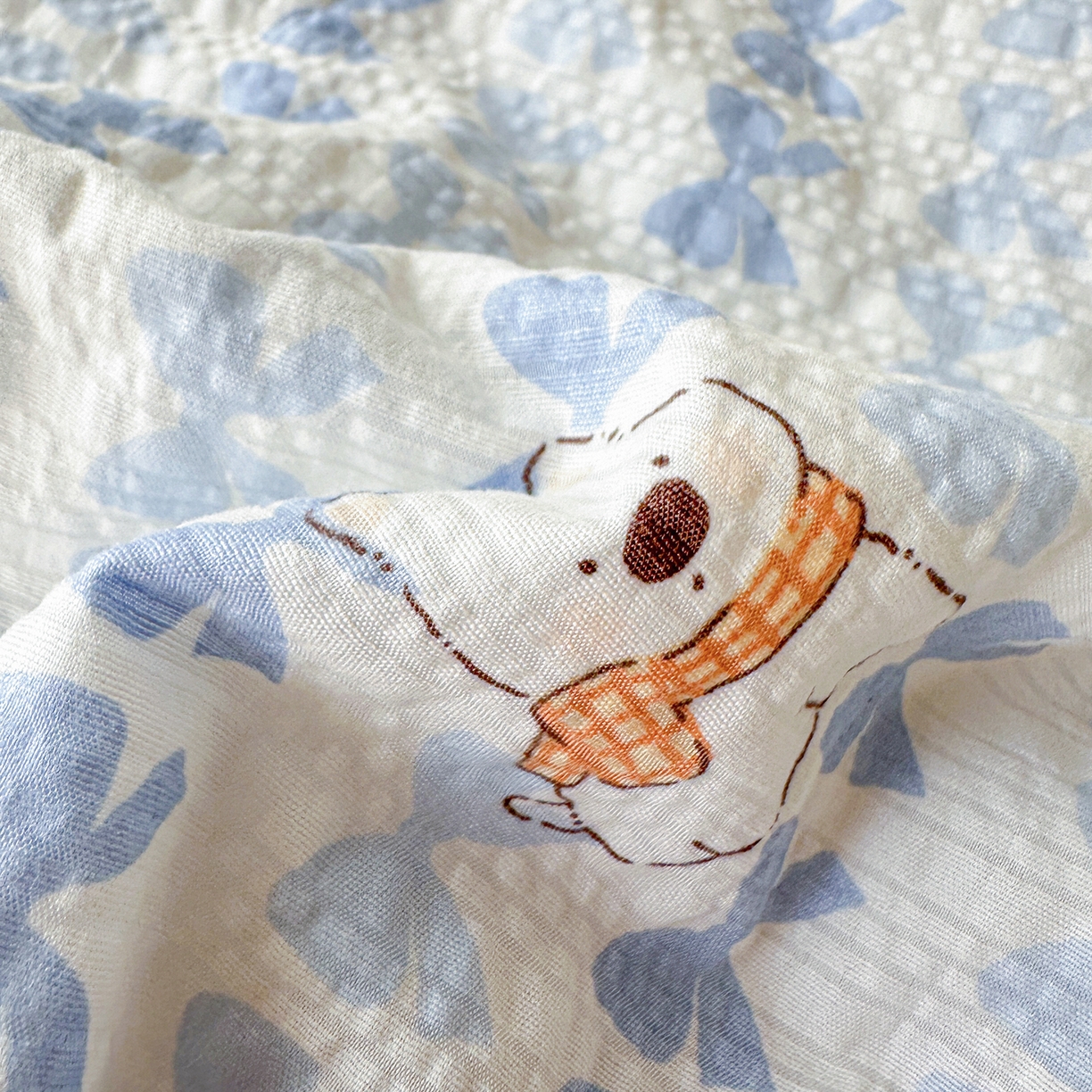 91家纺网 家纺一手货源 找家纺 富米莱（原臻工厂） 2026新款全新花边款泡芙双层纱夏凉被床盖床裙四件套 蕾丝花边-蓝蝴蝶结熊