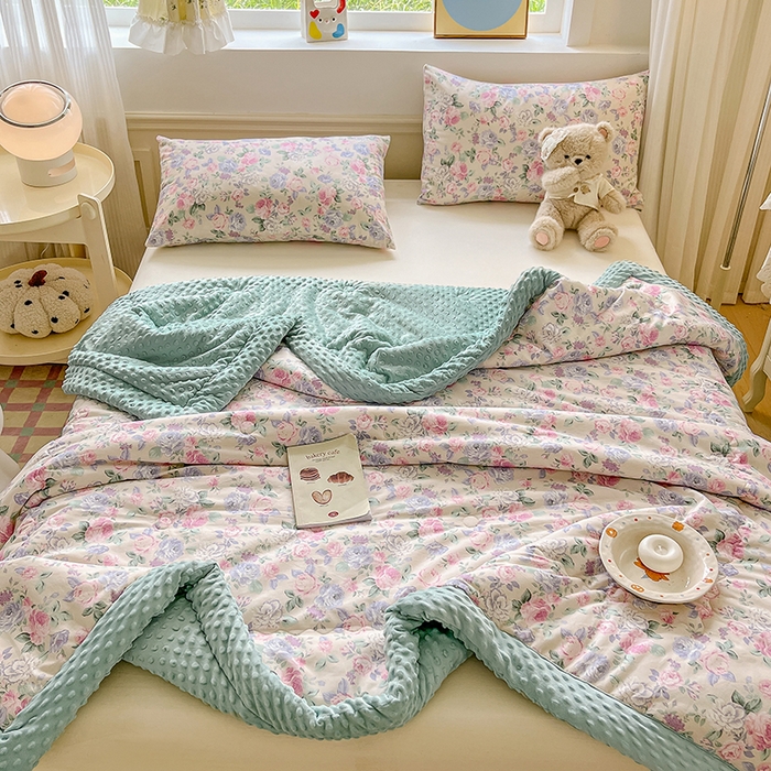 91家纺网 家纺一手货源 找家纺 梦依依 2026新款A类全棉豆豆绒大豆被冬被春秋被豆豆被子被芯 花森密语（粉）