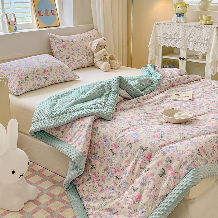 91家纺网 家纺一手货源 找家纺 梦依依 2026新款A类全棉豆豆绒大豆被冬被春秋被豆豆被子被芯 花森密语（粉）