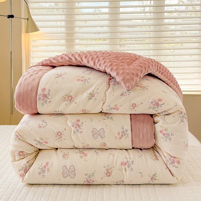 91家纺网 家纺一手货源 找家纺 梦依依 2026新款A类全棉豆豆绒大豆被冬被春秋被豆豆被子被芯 萝莉兔