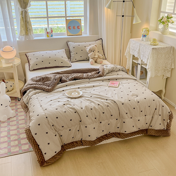 91家纺网 家纺一手货源 找家纺 梦依依 2026新款A类全棉豆豆绒大豆被冬被春秋被豆豆被子被芯 守护爱心