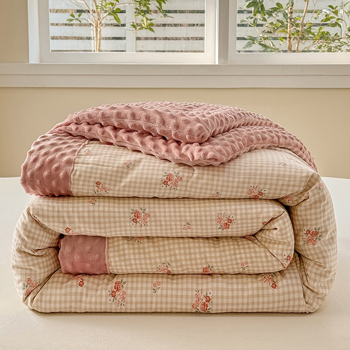 91家纺网 家纺一手货源 找家纺 （总）梦依依 2026新款柔软舒适A类全棉豆豆被夏被春秋被子被芯