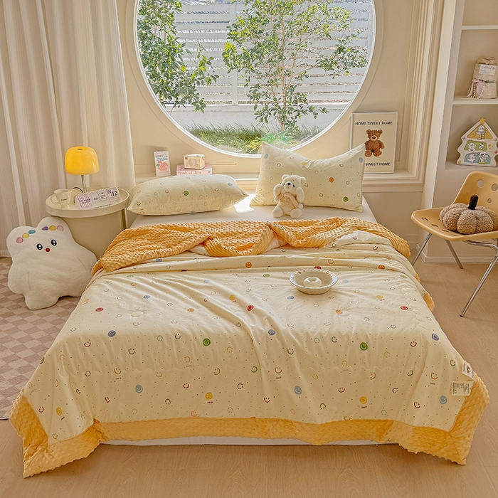 91家纺网 家纺一手货源 找家纺 梦依依 2026新款柔软舒适A类全棉豆豆被夏被春秋被子被芯 多彩笑脸