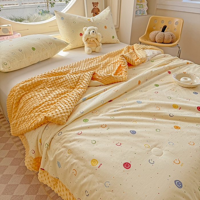 91家纺网 家纺一手货源 找家纺 梦依依 2026新款柔软舒适A类全棉豆豆被夏被春秋被子被芯 多彩笑脸