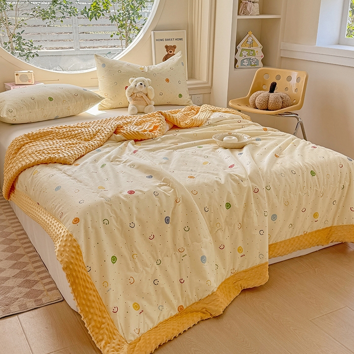 91家纺网 家纺一手货源 找家纺 梦依依 2026新款柔软舒适A类全棉豆豆被夏被春秋被子被芯 多彩笑脸