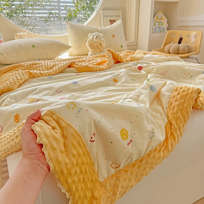 91家纺网 家纺一手货源 找家纺 梦依依 2026新款柔软舒适A类全棉豆豆被夏被春秋被子被芯 多彩笑脸