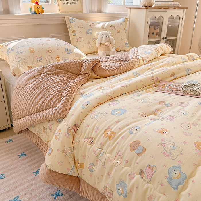 91家纺网 家纺一手货源 找家纺 梦依依 2026新款柔软舒适A类全棉豆豆被夏被春秋被子被芯 狗狗家族