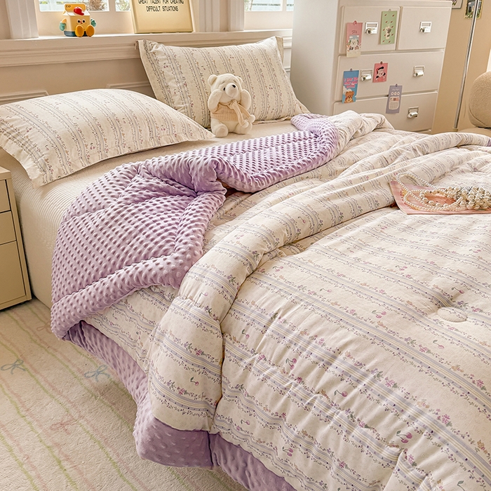 91家纺网 家纺一手货源 找家纺 梦依依 2026新款柔软舒适A类全棉豆豆被夏被春秋被子被芯 花季时光