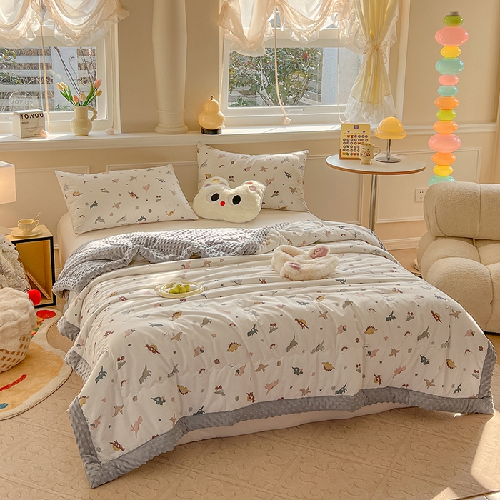 91家纺网 家纺一手货源 找家纺 梦依依 2026新款柔软舒适A类全棉豆豆被夏被春秋被子被芯 恐龙星球