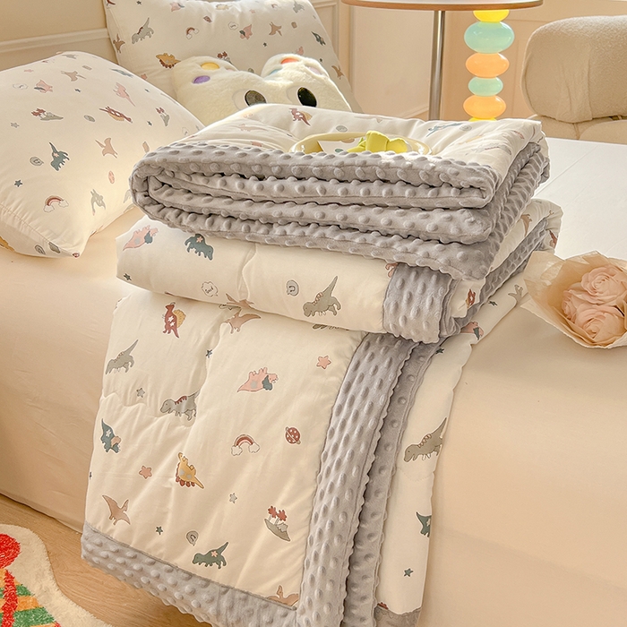 91家纺网 家纺一手货源 找家纺 梦依依 2026新款柔软舒适A类全棉豆豆被夏被春秋被子被芯 恐龙星球