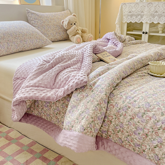 91家纺网 家纺一手货源 找家纺 梦依依 2026新款柔软舒适A类全棉豆豆被夏被春秋被子被芯 沐光（米）